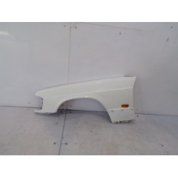 Parafango anteriore sinistro Mercedes E190 W124