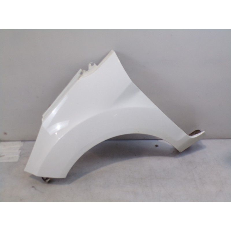 Parafango anteriore Sinistro Ford Fiesta 6 2011