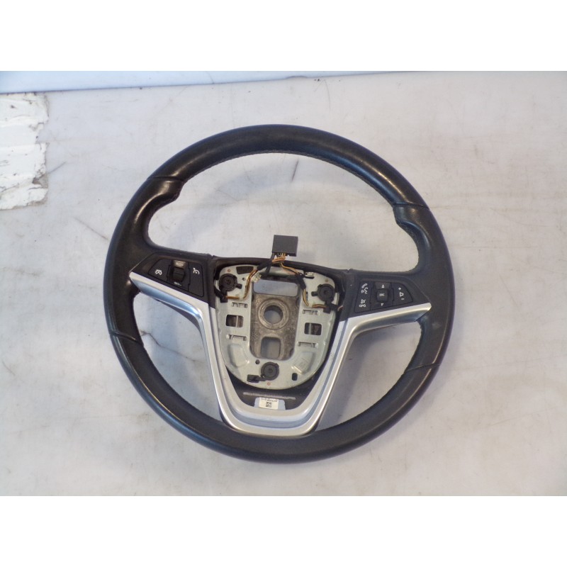 Volante con comandi Opel Astra j 2011