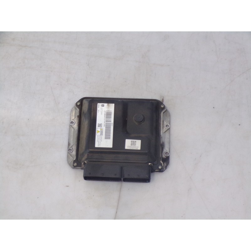 Centralina ECU Opel Astra J 1.7 cdti 2011