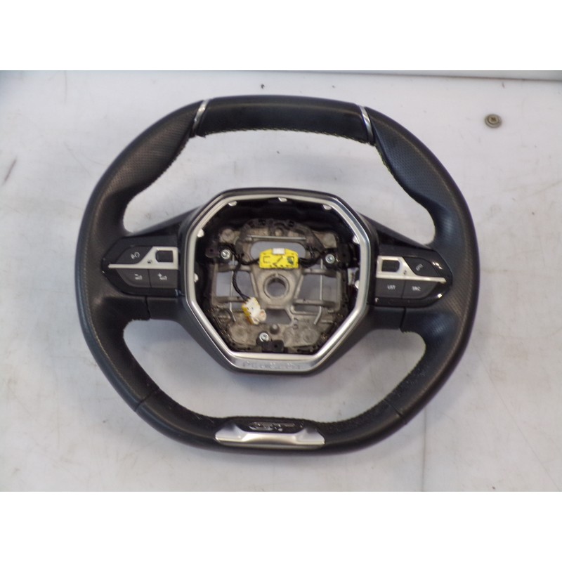 Volante con comandi Peugeot 208 GT 2020