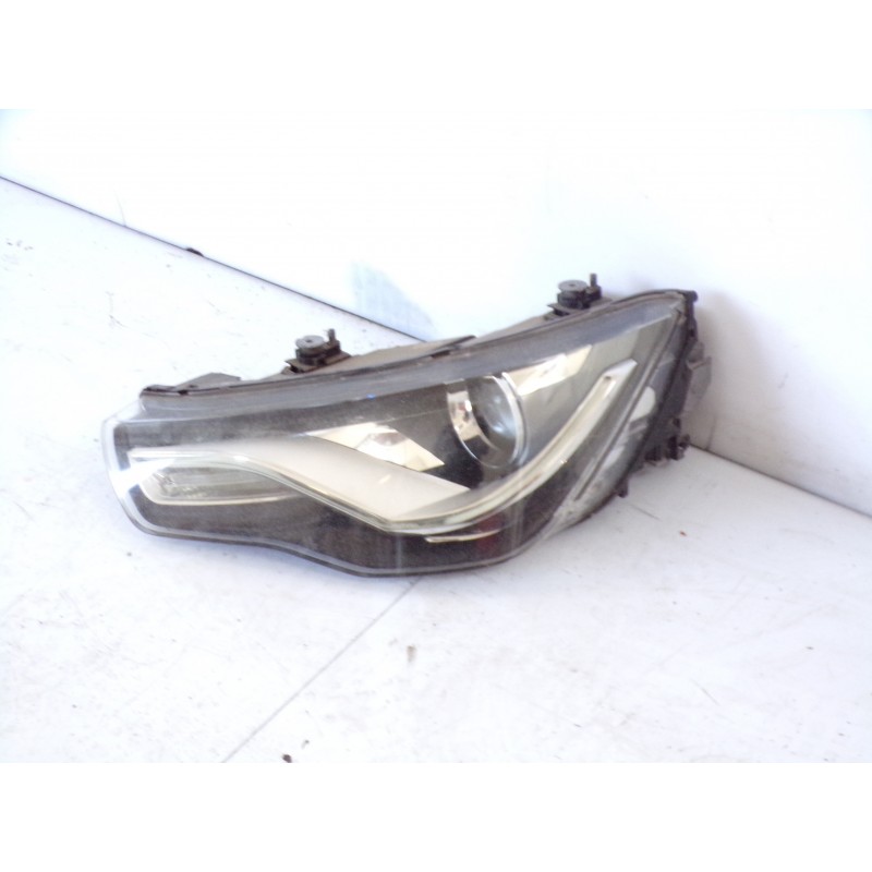 Faro anteriore sinistro xenon Audi A1 2013