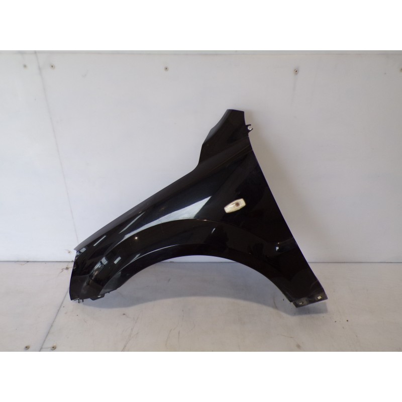 Parafango anteriore sinistro Kia Sorento 2008